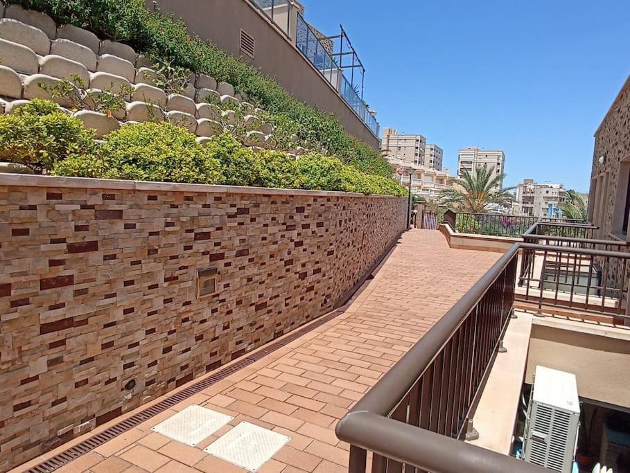 Bungalow En Primera Linea Del Mar Ареналес дел Сол Екстериор снимка