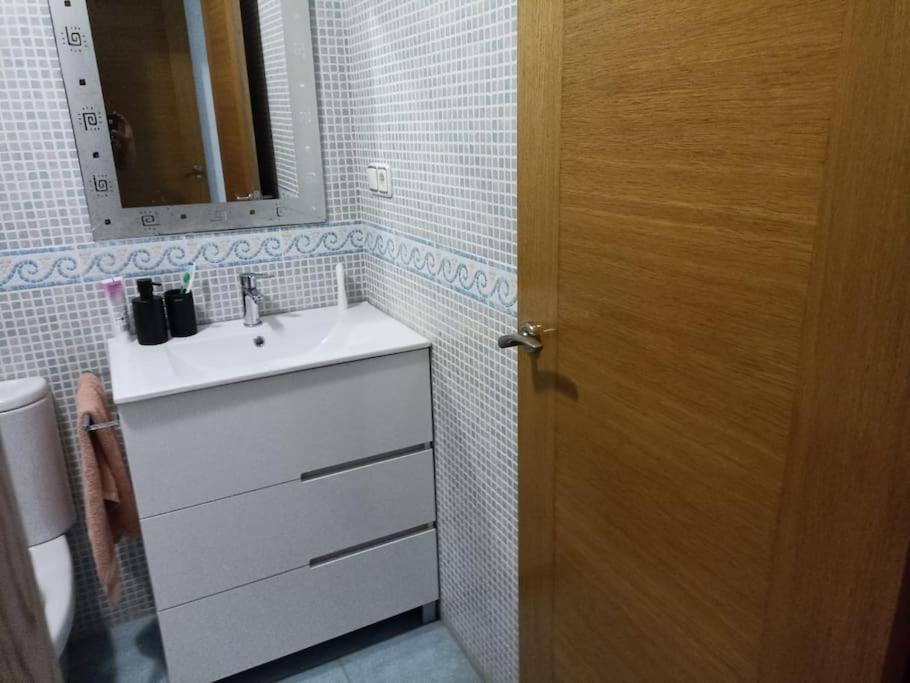 Bungalow En Primera Linea Del Mar Ареналес дел Сол Екстериор снимка