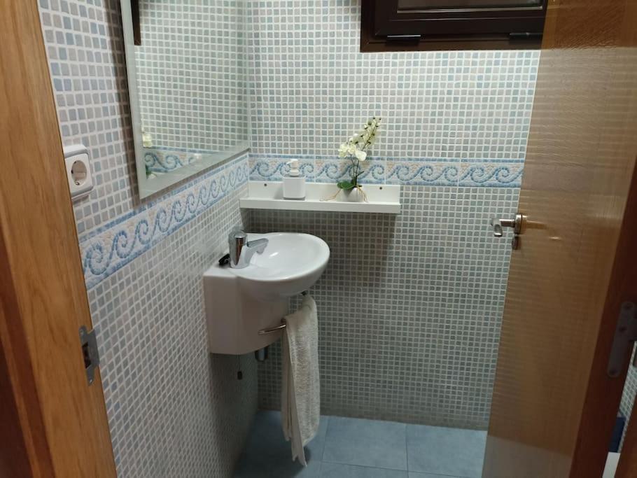 Bungalow En Primera Linea Del Mar Ареналес дел Сол Екстериор снимка