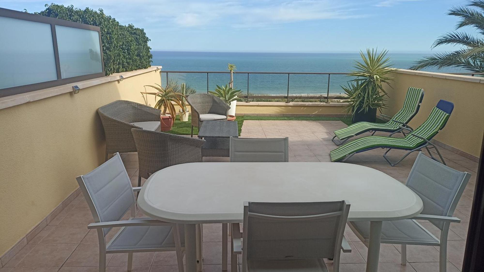Bungalow En Primera Linea Del Mar Ареналес дел Сол Екстериор снимка