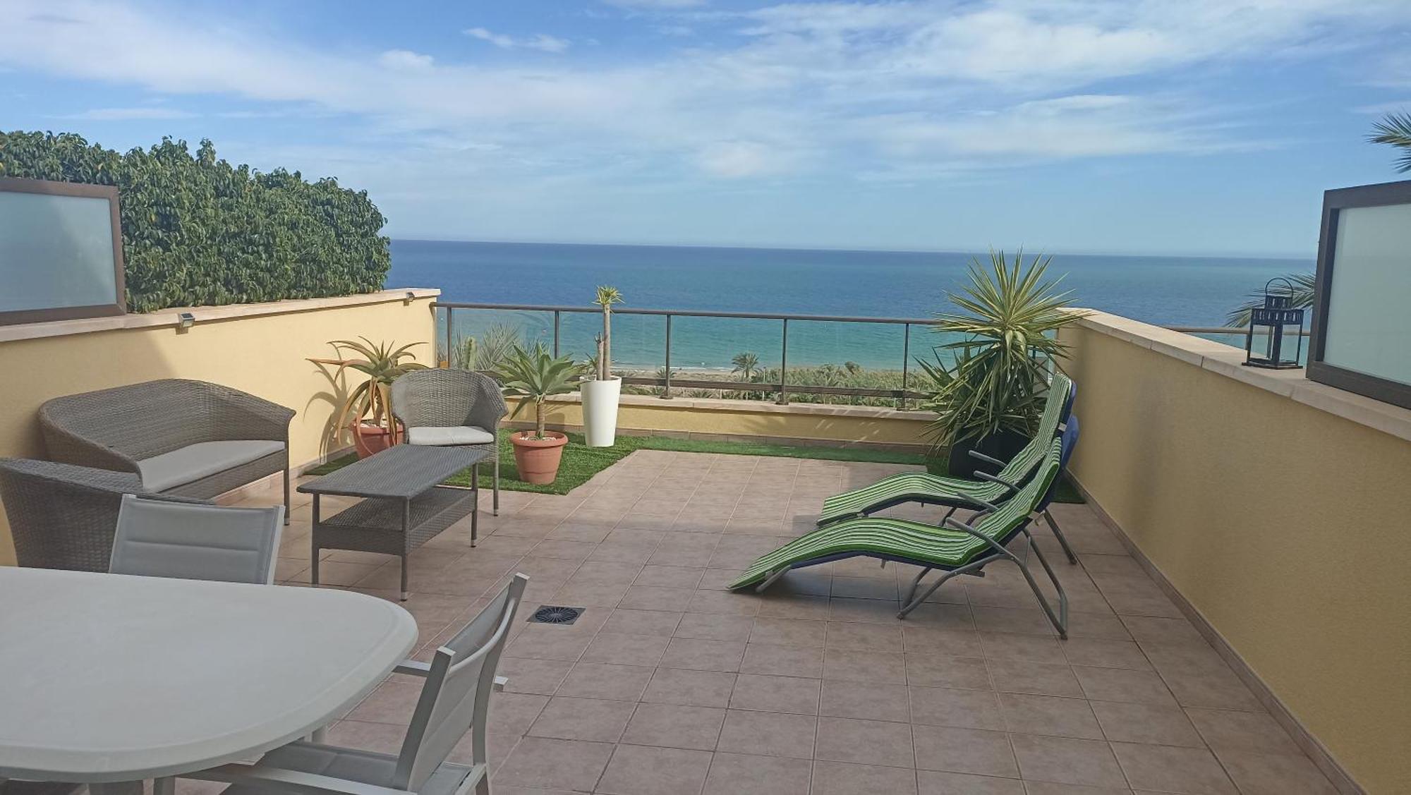 Bungalow En Primera Linea Del Mar Ареналес дел Сол Екстериор снимка